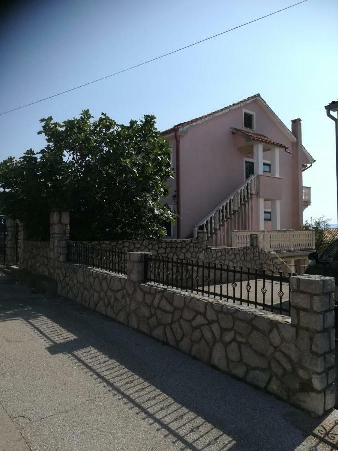 House Daniela Apartment Omisalj Ngoại thất bức ảnh